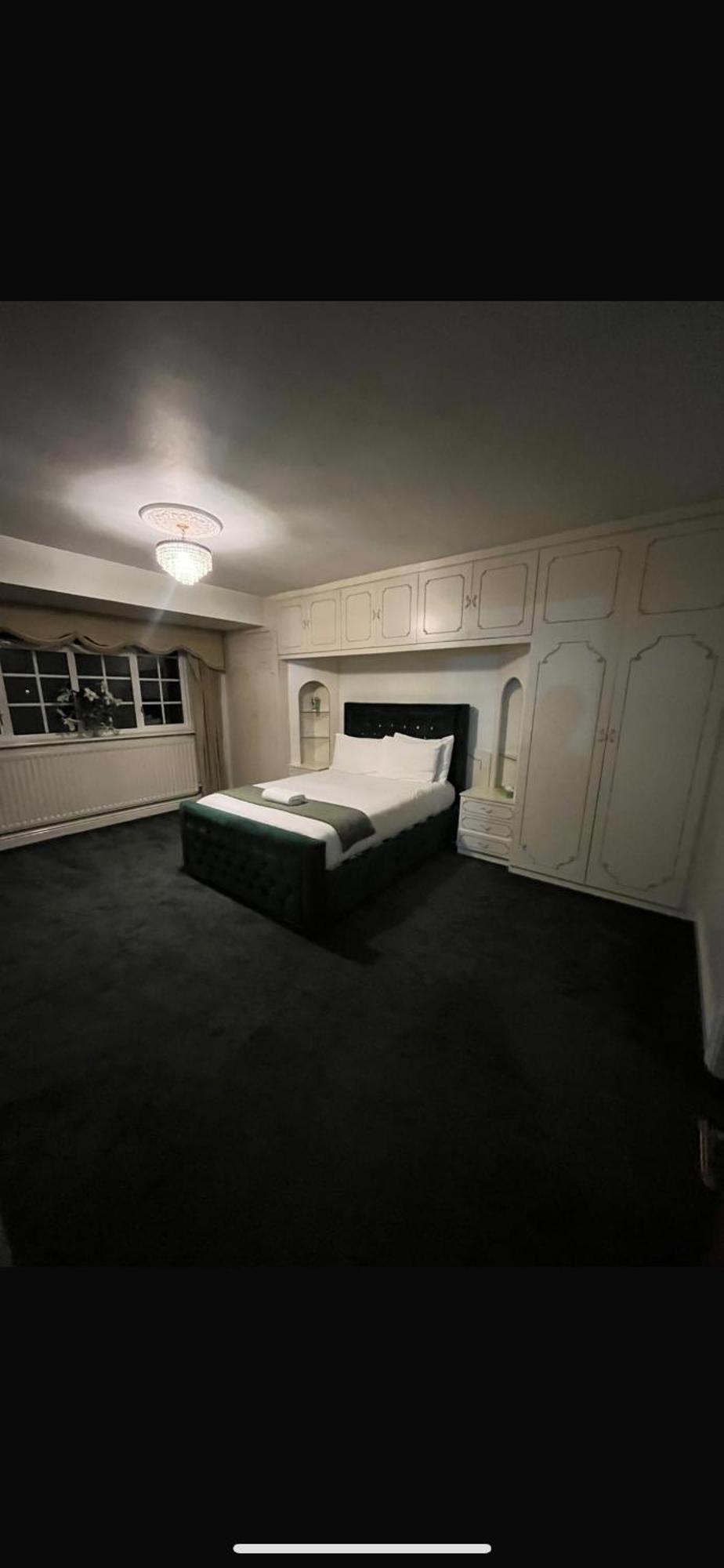 ברמינגהאם Unwind In Comfort At Cosy Caradus Your 4 Bedroom Home Sweet Home! מראה חיצוני תמונה